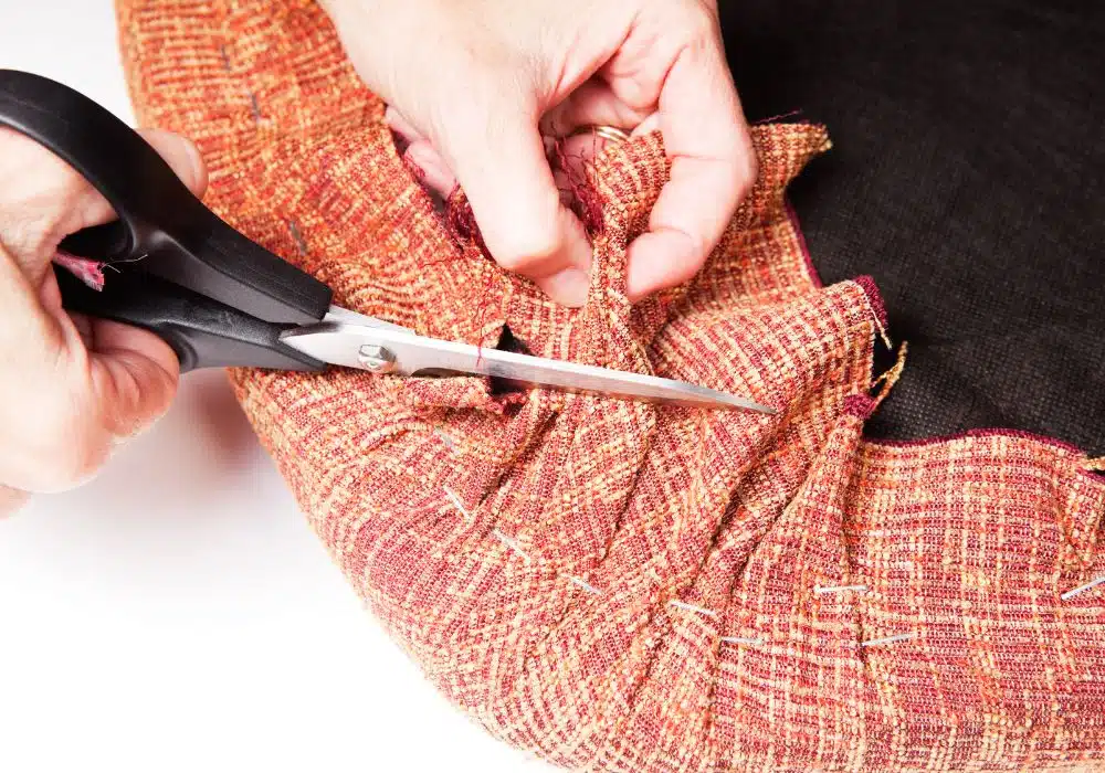 Tapissier et rembourrage fauteuil par Restaur’Tapis à Paris Services | RestaurTapis Paris - Paris